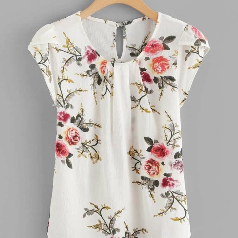 SHEIN Flower Top